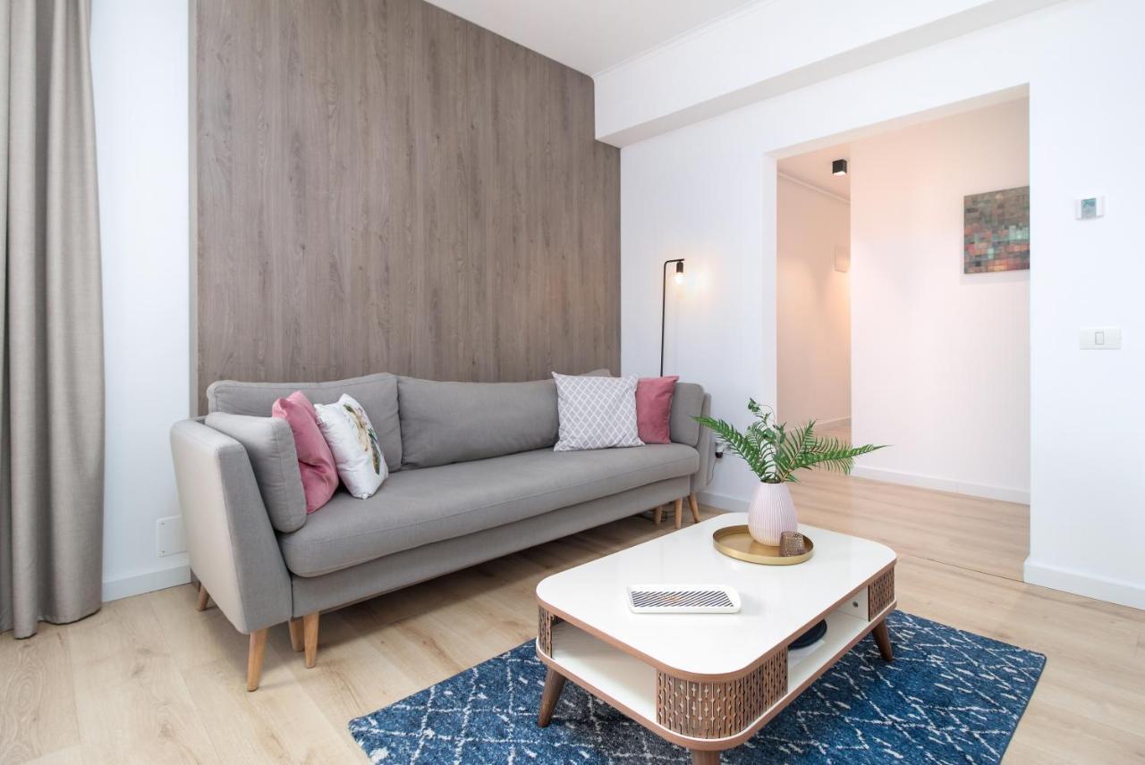 Charlotte Piata Unirii - Free Private Parking 2Bedrooms Apartment Oradea Exterior photo