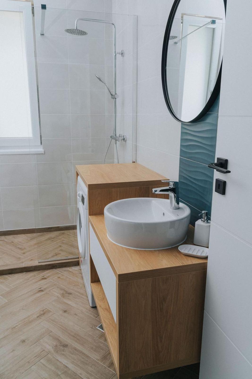 Charlotte Piata Unirii - Free Private Parking 2Bedrooms Apartment Oradea Exterior photo